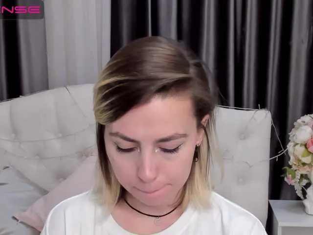 Live sex webcam photo for AurikaDerins #273705694