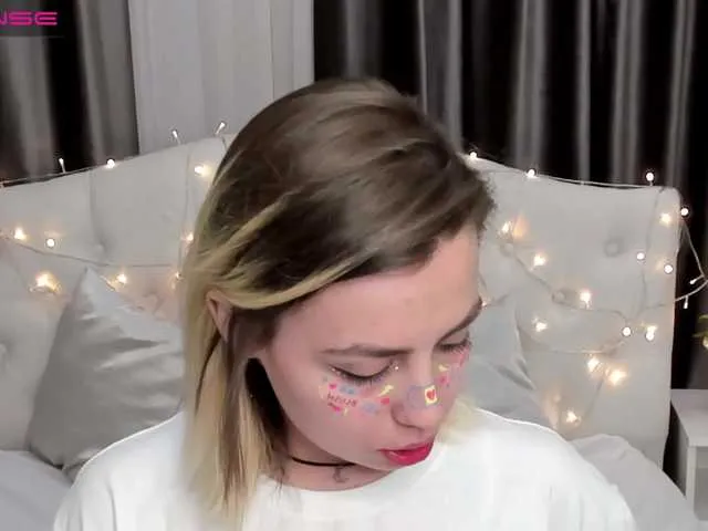 Live sex webcam photo for AurikaDerins #273777095