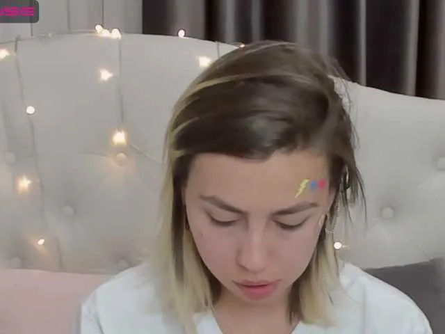 Live sex webcam photo for AurikaDerins #274086668