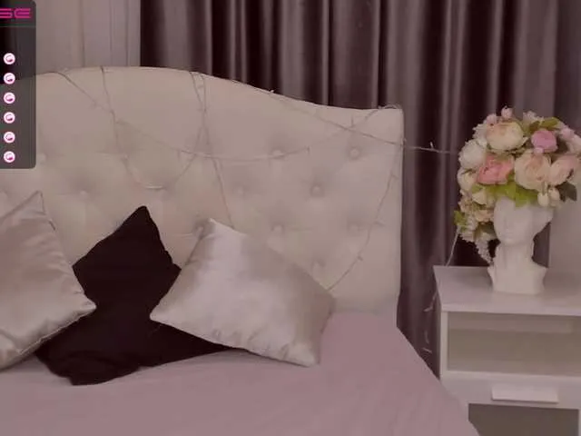 Live sex webcam photo for AurikaDerins #274517775