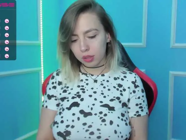 Live sex webcam photo for AurikaDerins #274591190