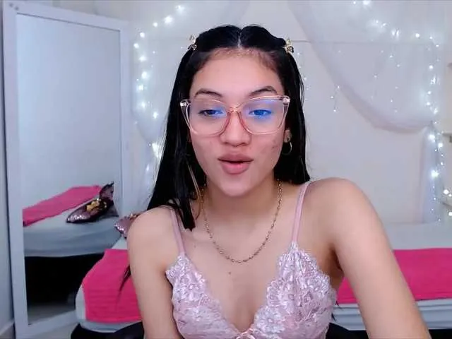 Live sex webcam photo for Aurora-walker #274125945