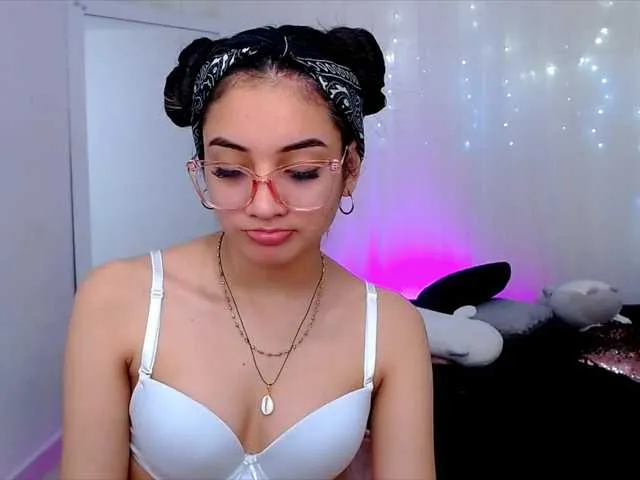 Live sex webcam photo for Aurora-walker #274212708