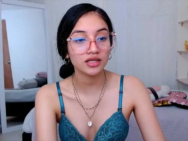 Live sex webcam photo for Aurora-walker #274261190