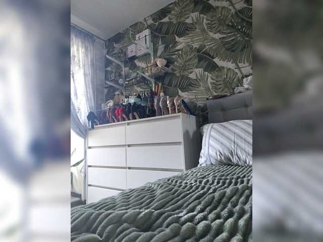 Live sex webcam photo for Aurora108 #288003082