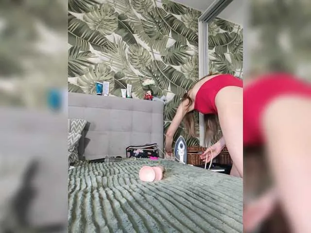 Live sex webcam photo for Aurora108 #288003083