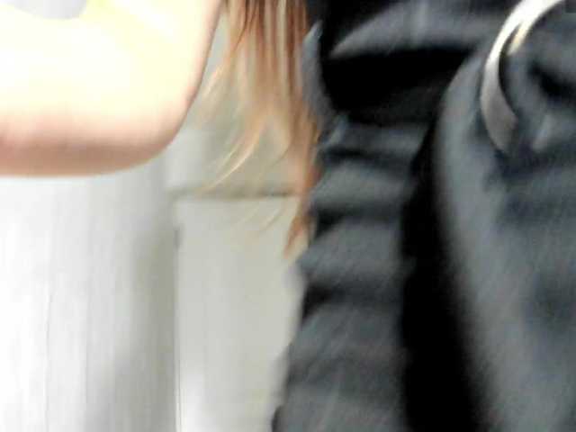 Live sex webcam photo for Aurora108 #290492213