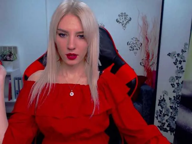 Live sex webcam photo for Aurora5 #272039577