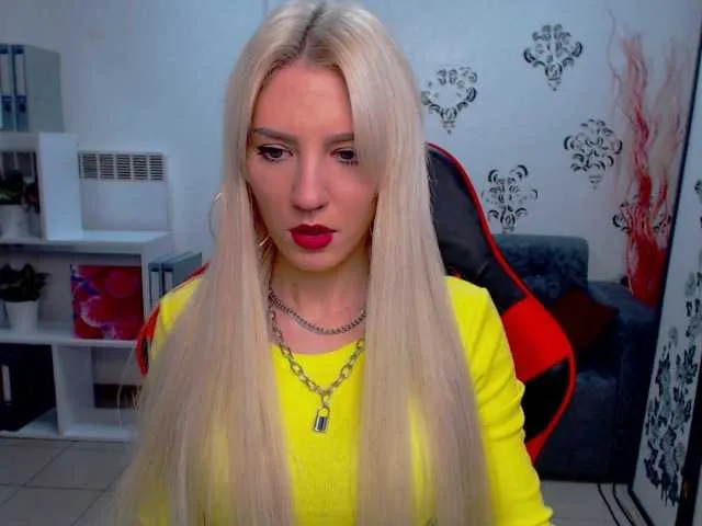 Live sex webcam photo for Aurora5 #272250657