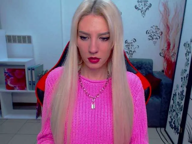 Live sex webcam photo for Aurora5 #272263400