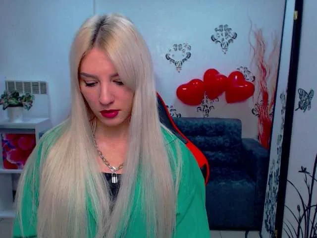 Live sex webcam photo for Aurora5 #272406951