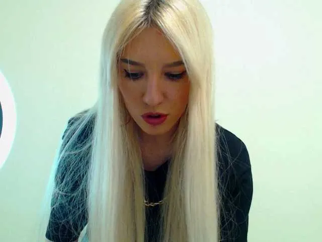 Live sex webcam photo for Aurora5 #272725734