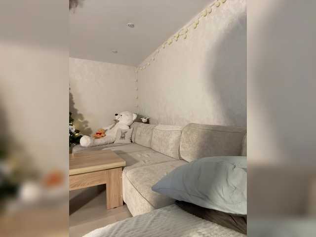 Live sex webcam photo for AuroraAngel #292466412