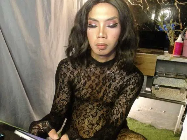 Live sex webcam photo for AuroraGoddess #292033580