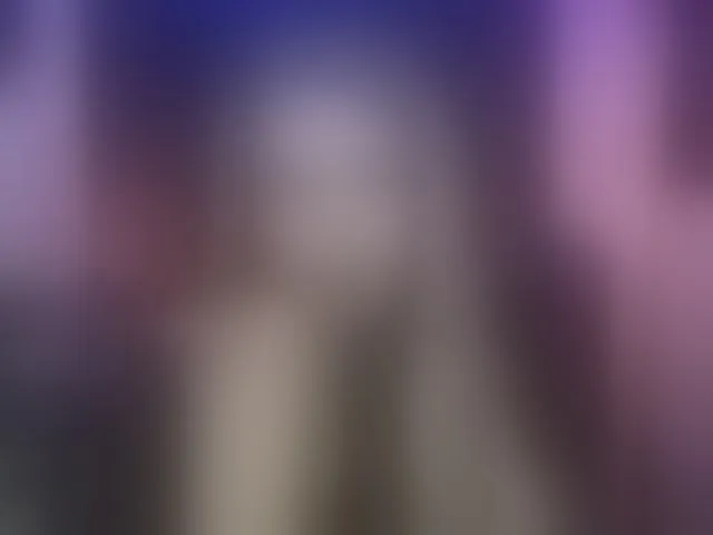 Live sex webcam photo for AuroraGoddess #293372362