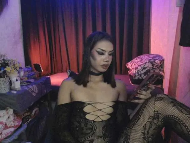Live sex webcam photo for AuroraGoddess #293429425
