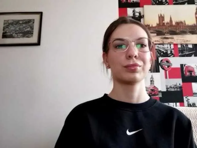 Live sex webcam photo for AuroraKiss #290315490