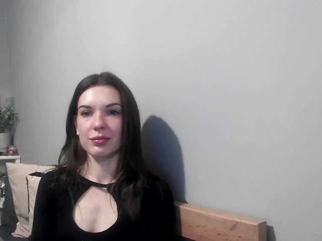 Live sex webcam photo for AuroraKiss #290361923