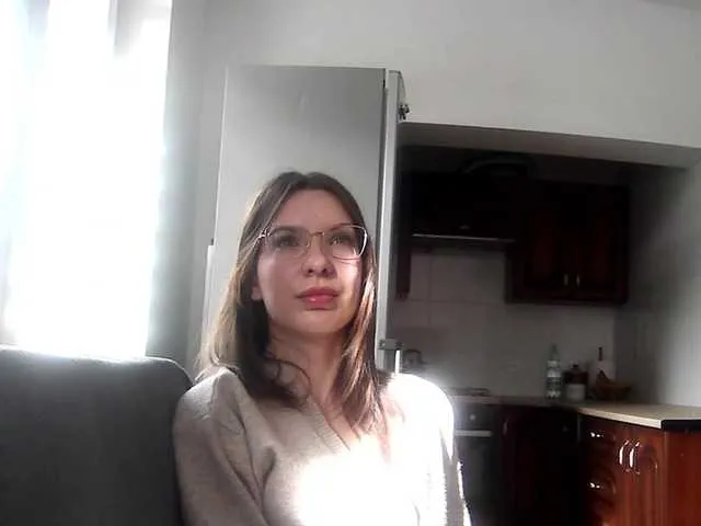 Live sex webcam photo for AuroraKiss #290407365