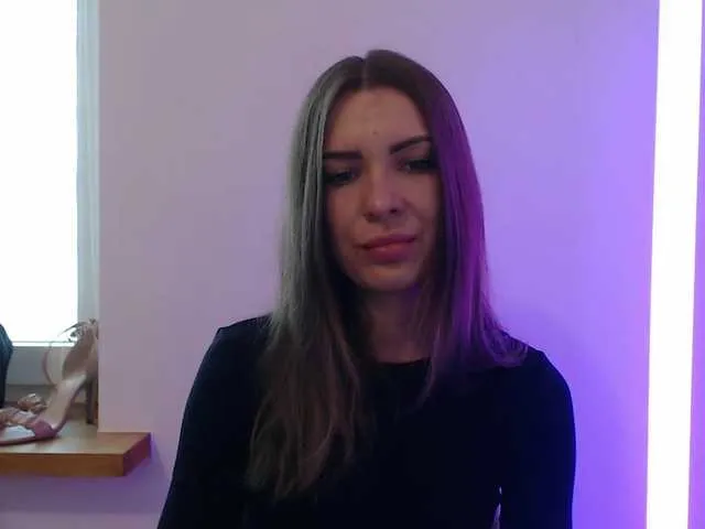 Live sex webcam photo for AuroraKiss #291033952