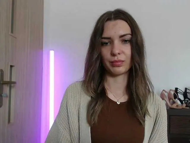 Live sex webcam photo for AuroraKiss #291090115