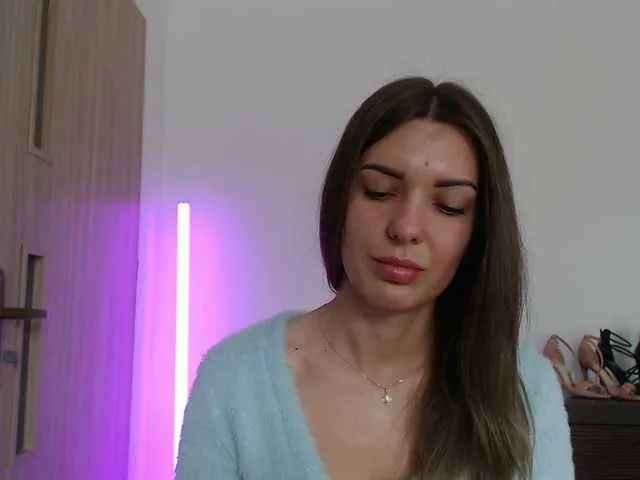 Live sex webcam photo for AuroraKiss #291111421