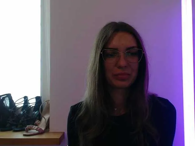 Live sex webcam photo for AuroraKiss #291224402