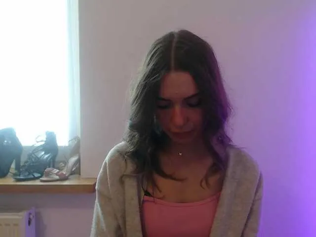 Live sex webcam photo for AuroraKiss #291285024