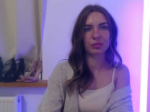 Live sex webcam photo for AuroraKiss #291318591