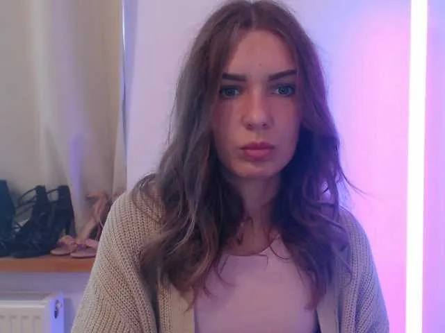 Live sex webcam photo for AuroraKiss #291330299