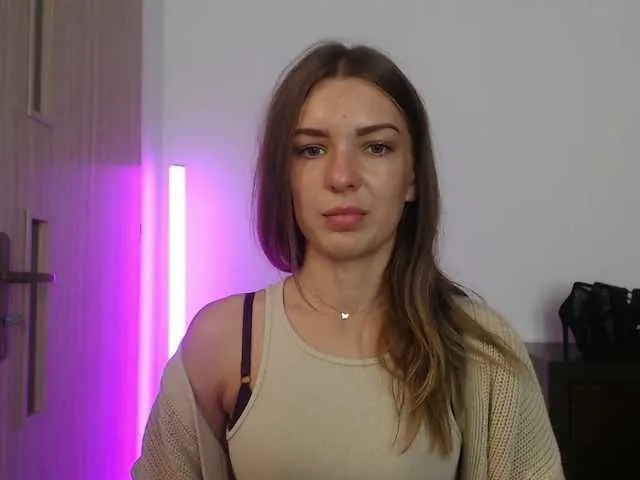 Live sex webcam photo for AuroraKiss #291377051