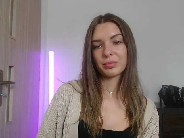 Live sex webcam photo for AuroraKiss #291384002