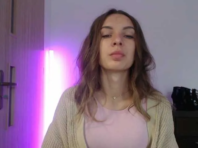 Live sex webcam photo for AuroraKiss #291415936