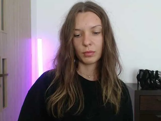 Live sex webcam photo for AuroraKiss #291431715