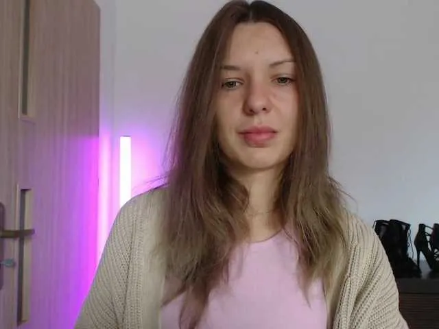 Live sex webcam photo for AuroraKiss #291478283