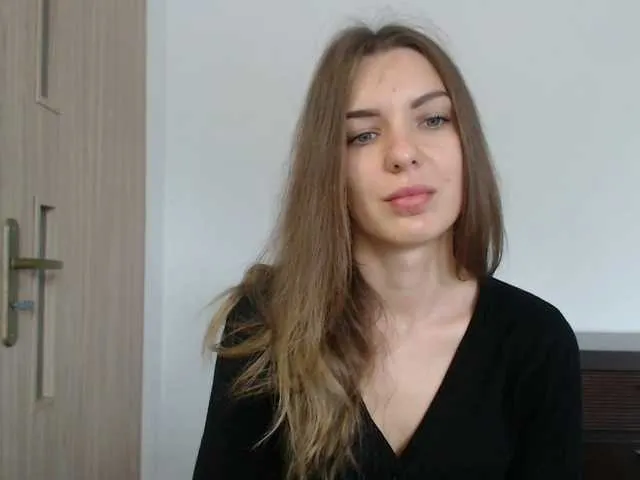 Live sex webcam photo for AuroraKiss #291593260