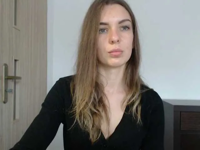 Live sex webcam photo for AuroraKiss #291594686