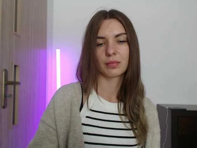 Live sex webcam photo for AuroraKiss #291608794