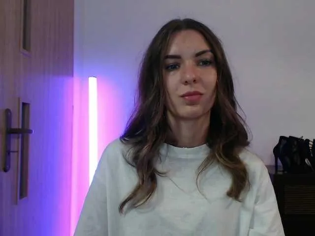 Live sex webcam photo for AuroraKiss #291648092