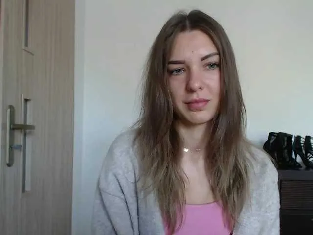 Live sex webcam photo for AuroraKiss #291698630