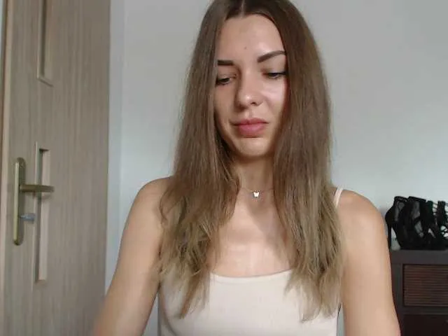 Live sex webcam photo for AuroraKiss #291737985