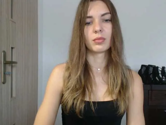 Live sex webcam photo for AuroraKiss #291756746