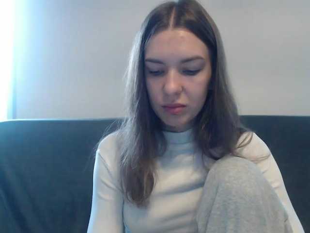 Live sex webcam photo for AuroraKiss #292039356