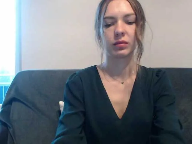 Live sex webcam photo for AuroraKiss #292059049