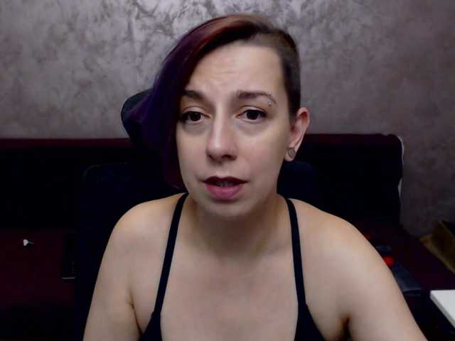 Live sex webcam photo for AutumnOpal88 #275658664