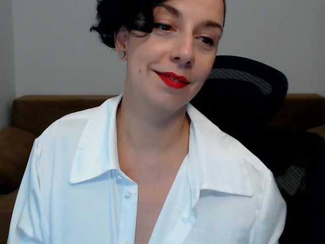 Live sex webcam photo for AutumnOpal88 #275936435