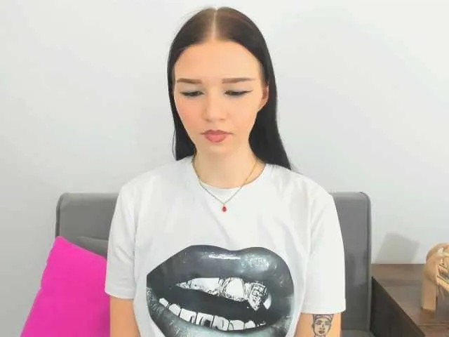 Live sex webcam photo for AvaPretty #291596439