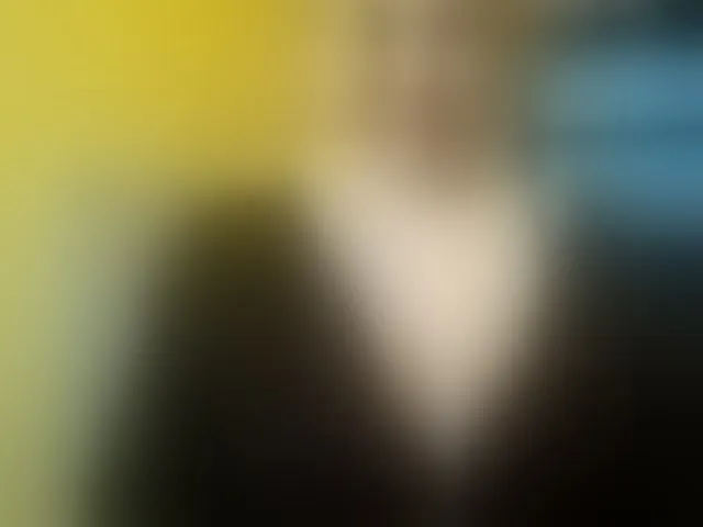 Live sex webcam photo for AvaQueen #293379019