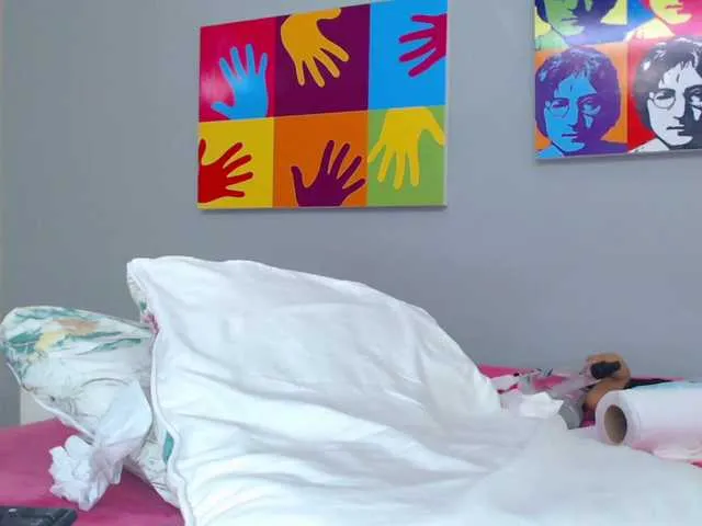 Live sex webcam photo for AvaaJones #273025225