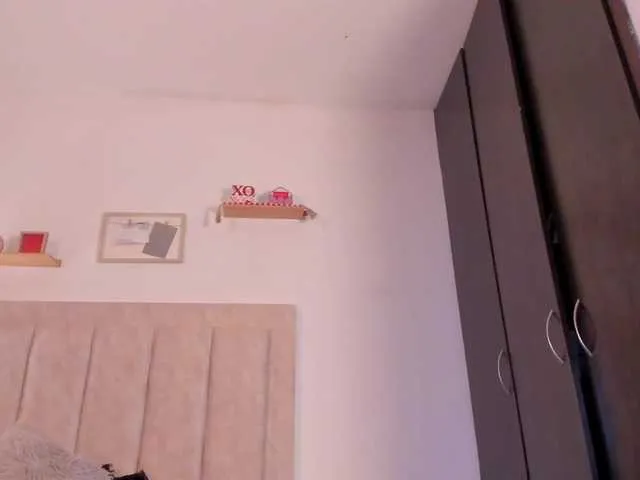 Live sex webcam photo for Avaline-blanc #290866660